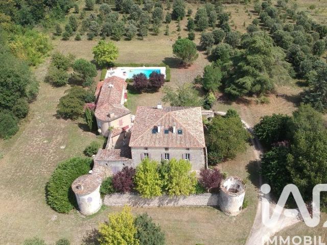 Château 16 pièces 822 m²