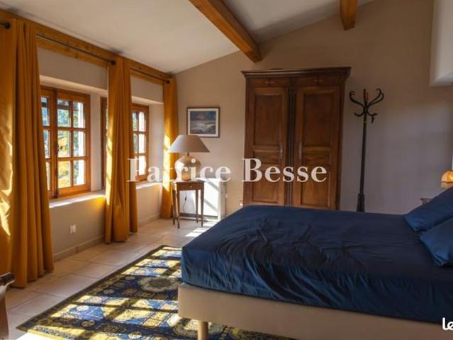 Château 17 pièces 400 m²