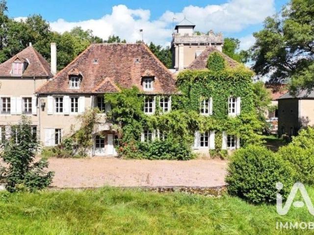 Château 18 pièces 500 m²