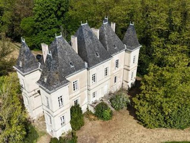 Château 19éme proche de Saumur 49