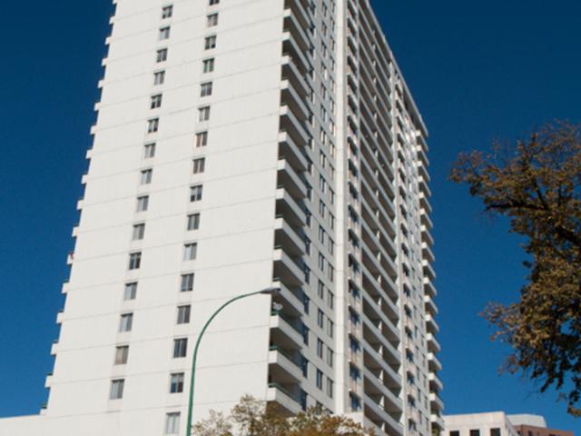 Chateau 100 Bachelor Apartment for Rent