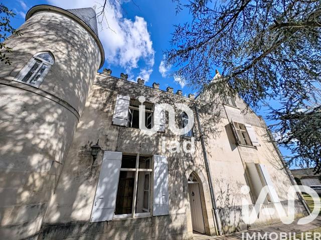 Château 10 pièces 385 m²
