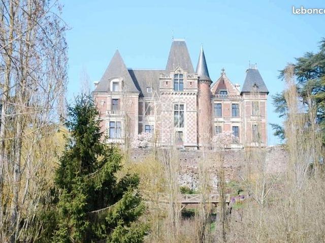 Château 12 pièces 500 m²