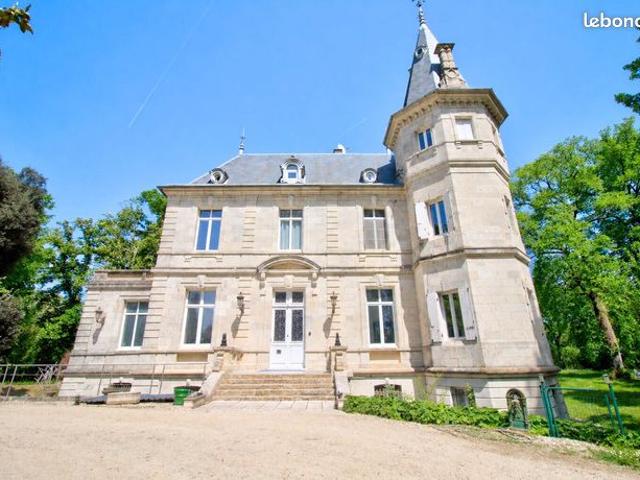 Château 12 pièces 539 m²