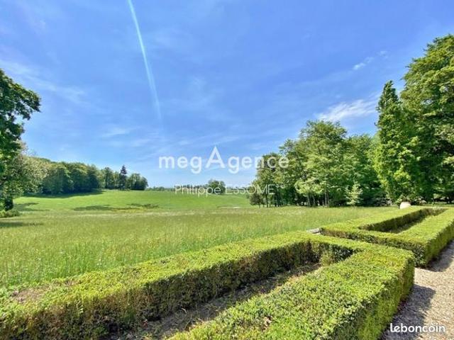 Château 25 pièces 706 m²