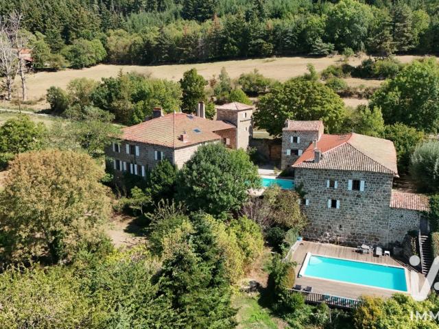 Maison 25 pièces 719 m²