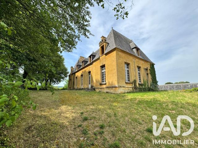 Château 28 pièces 885 m²
