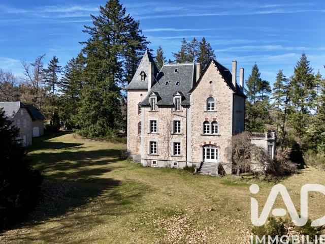 Château 21 pièces 550 m²