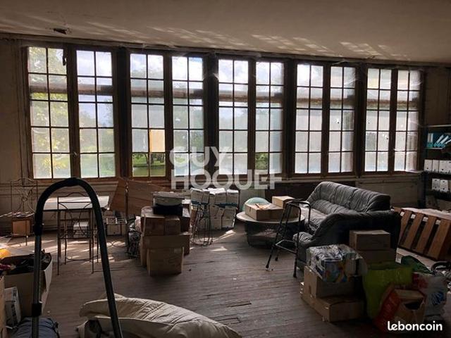 Château 3 pièces 900 m²