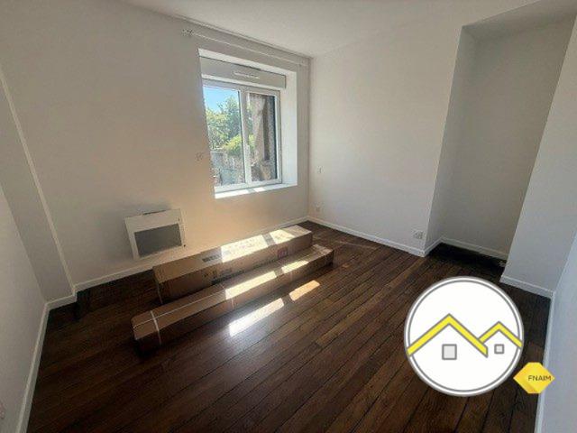 CHATEAUBRIANT Appartement 3 pièces entièrement rénové
