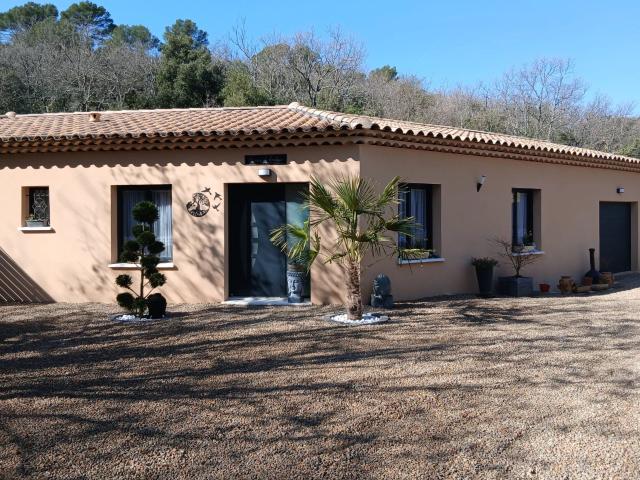 Châteaudouble – Villa contemporaine de standing – 544 000 € 146m² Châteaudouble