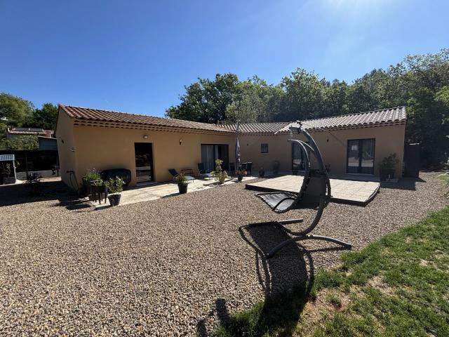 CHÂTEAUDOUBLE – Villa contemporaine de standing – 544 000 euros