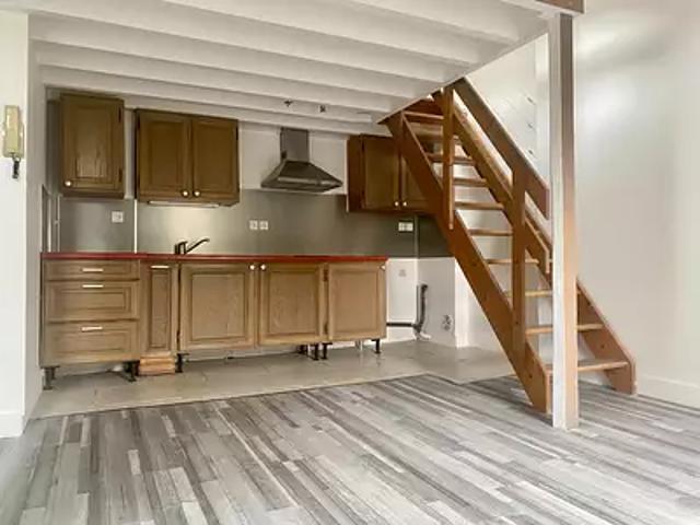 Châteaudun 28200 Location appartement 2 pièces t2 au dernier étage