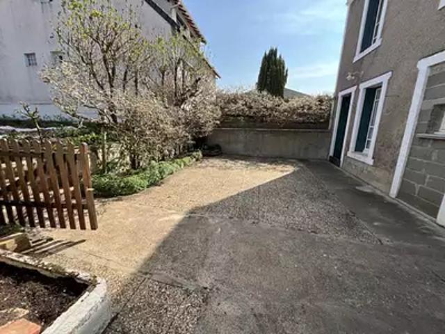 Châteaumeillant 18370 Achat / Vente maison 5 pièces t5 au dernier étage