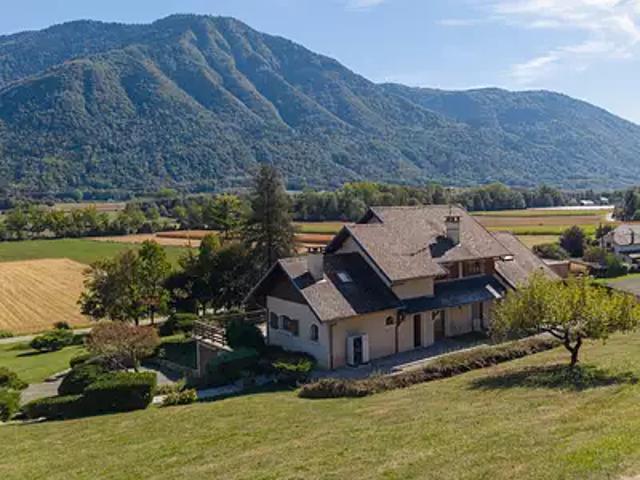 Châteauneuf 73390 Achat / Vente maison 8 pièces t8 jardin terrasse