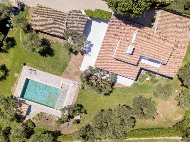 Chateauneuf de Grasse: quartier résidentiel, au calme, bell. 225m² Châteauneuf Grasse