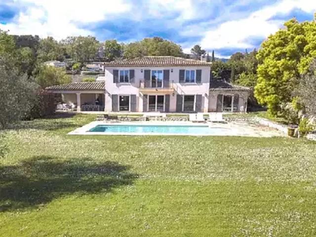 Châteauneuf Grasse 06740 Achat / Vente maison 8 pièces t8 piscine