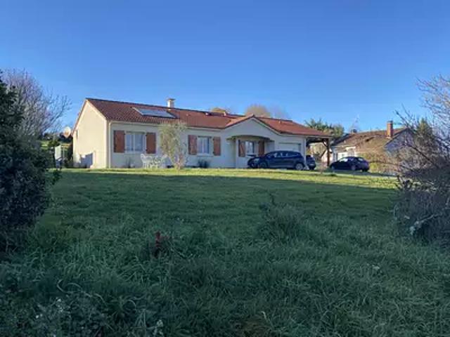Châteauneuf la Forêt 87130 Achat / Vente maison 5 pièces t5 terrasse parking