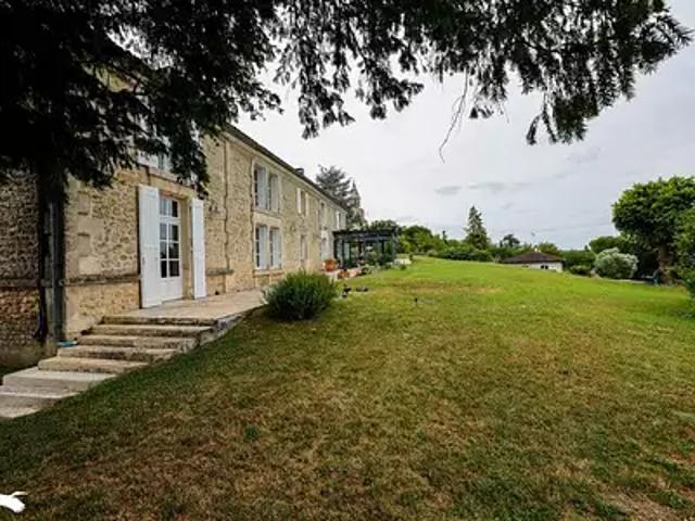 Châteauneuf sur Charente 16120 Achat / Vente maison 8 pièces t8