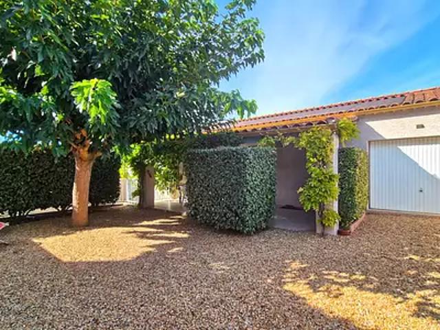 Châteaurenard 13160 Achat / Vente maison 5 pièces t5 au dernier étage piscine