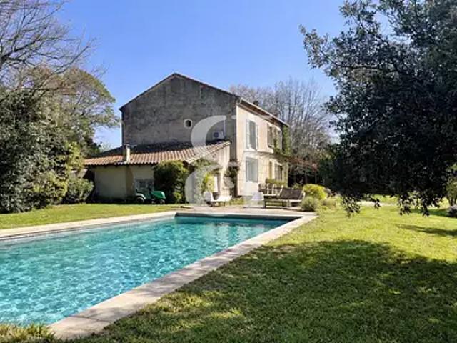 Châteaurenard 13160 Achat / Vente maison 5 pièces t5 piscine