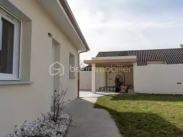 Châteauvilain 38300 Achat / Vente maison 4 pièces t4 piscine terrasse