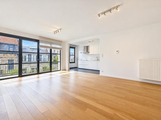 Châtelain – 3 bedroom apartment – 2 terraces – Parking