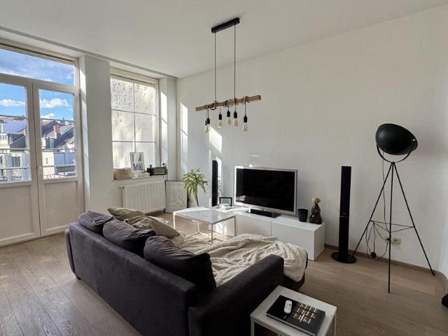 Châtelain, 2 bedroom apartment with terrace