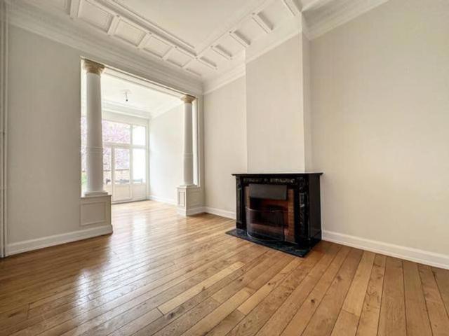 Chatelain/Flagey: Superb 4 bedroom house + garden