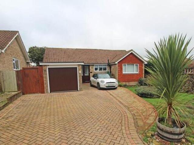 Chatfield Crescent, Eastbourne, 3 Bedroom Detached