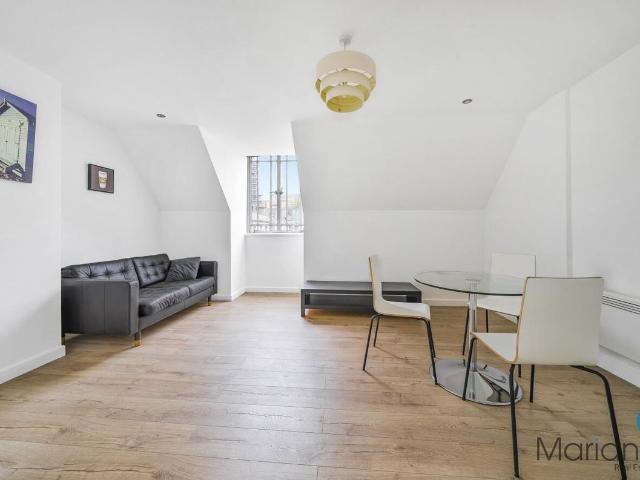 Chatfield House, Marsh Street, Bristol BS1, 2 bed flat to rent, £1,733 pcm | PrimeLocation