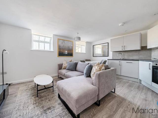 Chatfield House, Marsh Street, Bristol BS1, 2 bed flat to rent, £1,800 pcm | PrimeLocation