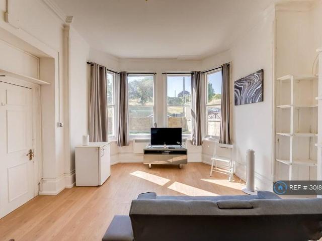 Chatham, Chatham, ME4 1 bed in a house share to rent £499 pcm £115 pw
