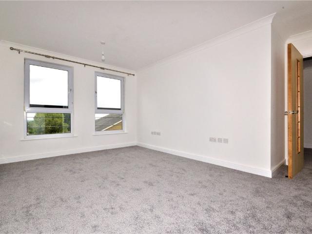 Chatham House, 10 Melbourne Road, Wallington, Surrey SM6, 2 bed flat to rent, £1,650 pcm | PrimeLocation