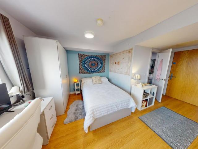 Chatham Place, Liverpool L7 Studio to rent £780 pcm £180 pw