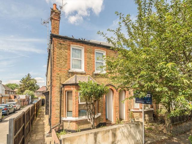 Chatham Road, Kingston Upon Thames KT1, 3 bed flat to rent, £2,500 pcm | PrimeLocation