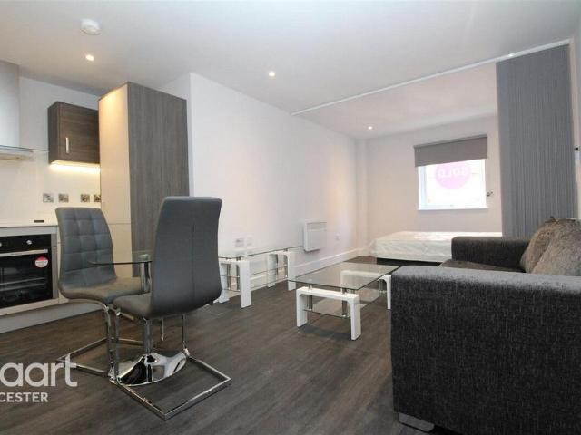 Chatham Street, Leicester Studio to rent £895 pcm £207 pw