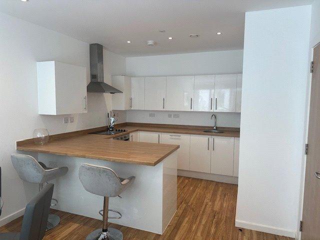 Chatham Waters, South House. 2 bed flat to rent £1,425 pcm £329 pw