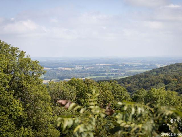 CHATILLON LE DUC: FERME RENOVEE DE 289m² SUR UN EMPLACEMENT D'EXCEPTION AVEC VUE ET PISCINE