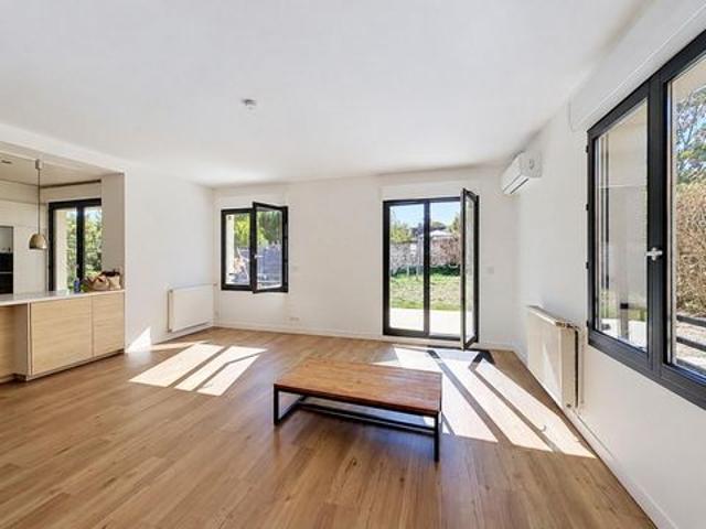 CHATOU – A LOUER Maison contemporaine familiale – 5 chambres – Jardin et terrasses plein Sud