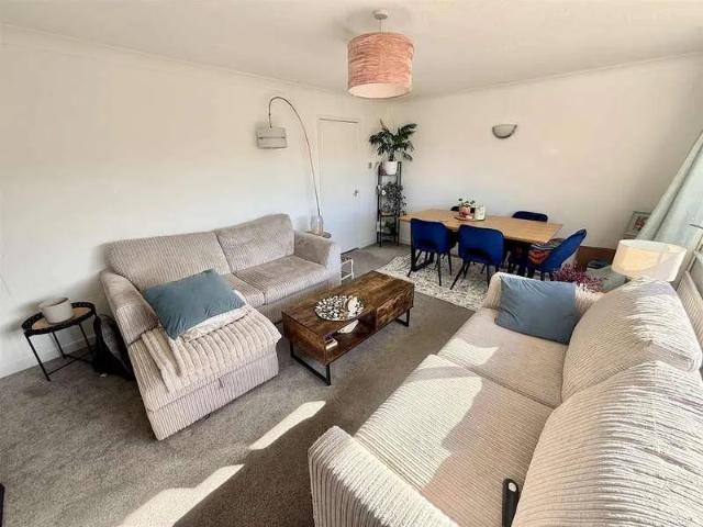 Chatsmore Crescent, Goring by sea, Worthing, BN12