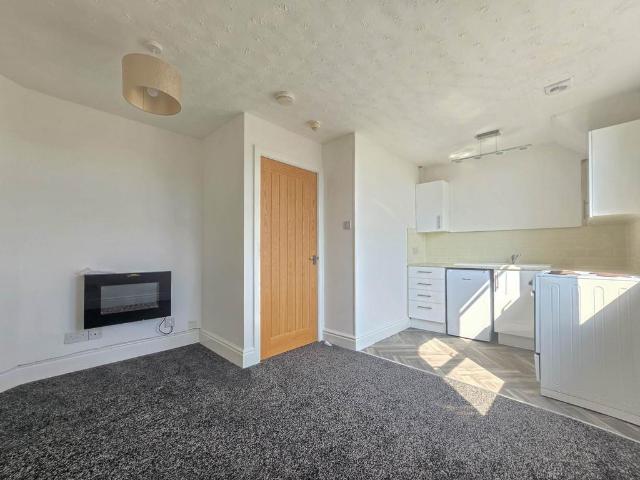 Chatsworth Avenue, Bispham 1 bed flat to rent £500 pcm £115 pw