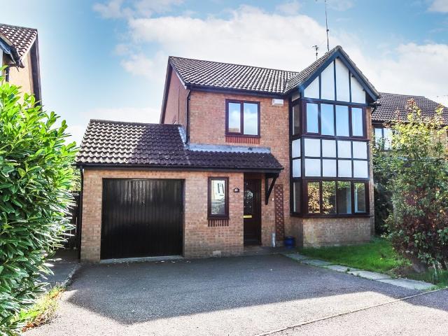 Chatsworth Drive, Wellingborough NN8, 4 bed detached house to rent, £1,700 pcm | PrimeLocation