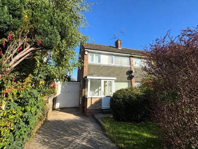 Chatsworth Grove, Harrogate, North. 3 bed semi detached house to rent £1,450 pcm £335 pw