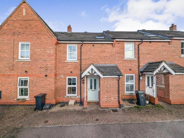 Chatsworth Road, Corby NN18 3 bed terraced house to rent £1,100 pcm £254 pw