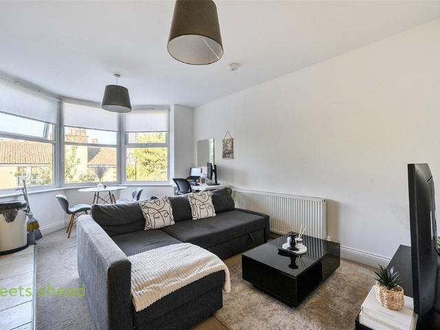 Chatsworth Road, Croydon, CR0 1 bed apartment to rent £1,300 pcm £300 pw