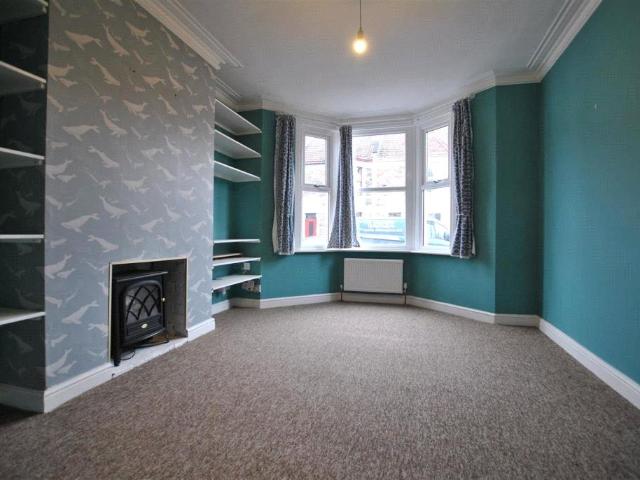 Chatsworth Road, Bristol, BS4 2 bed end of terrace house to rent £1,500 pcm £346 pw