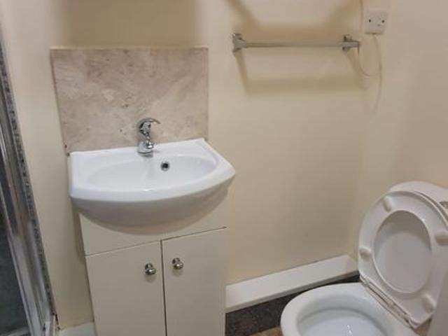 Chatsworth Road, Kilburn NW2, Studio to rent, £1,400 pcm | PrimeLocation