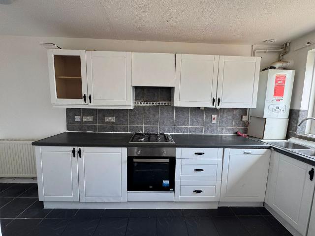 Chatsworth Road, London E15, 2 bed maisonette to rent, £2,000 pcm | PrimeLocation