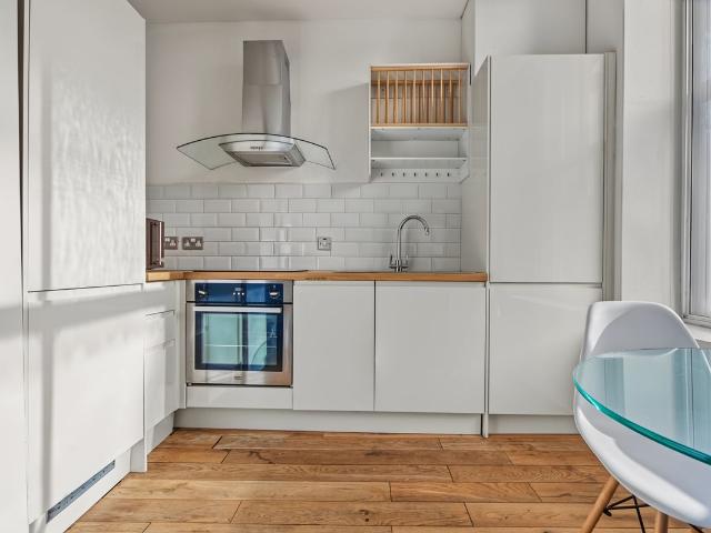 Chaucer Building, Grainger Street, Newcastle Upon Tyne, Tyne And Wear NE1, Studio to rent, £900 pcm | PrimeLocation
